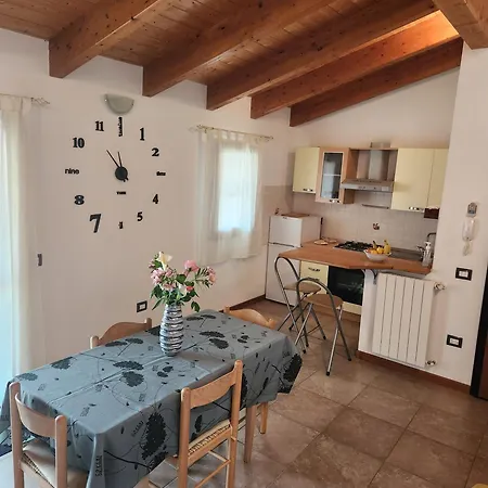 A Due Passi Dal Mare Lägenhet Càbras